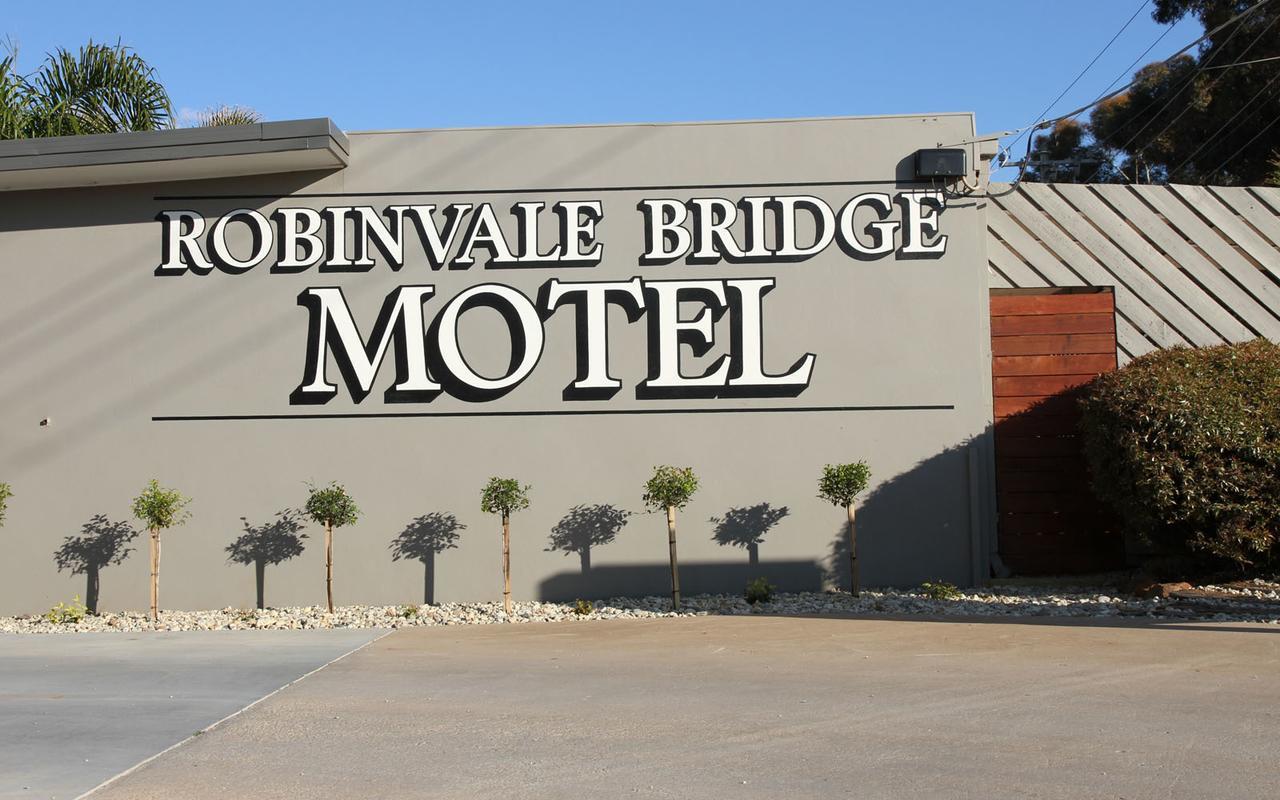 Robinvale Bridge Motel Exterior photo