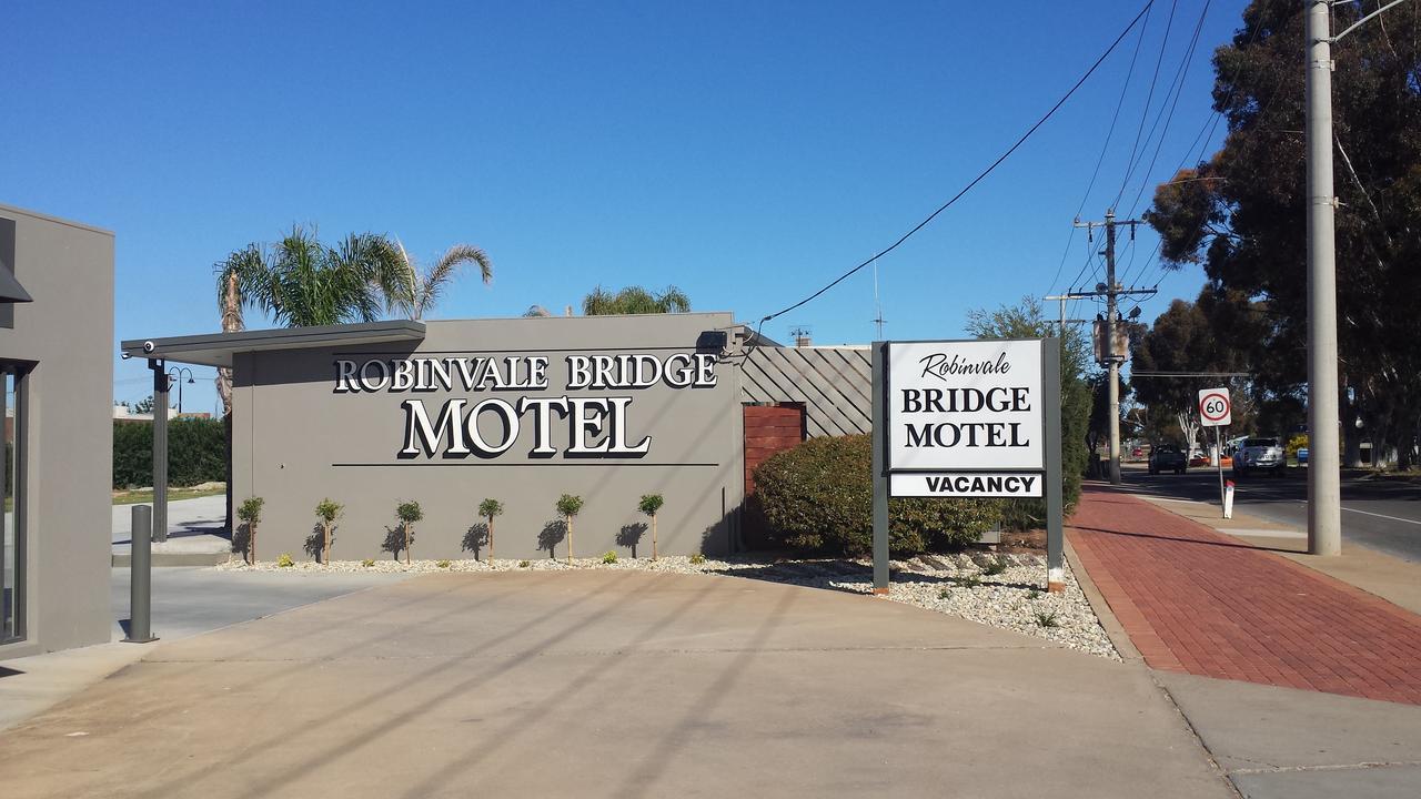 Robinvale Bridge Motel Exterior photo